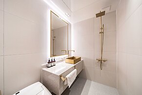 Insta Hotel - Main Branch