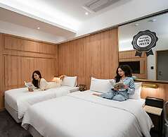Insta Hotel - Main Branch