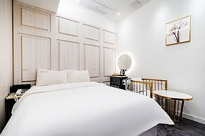 Insta Hotel - Main Branch