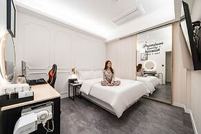 Insta Hotel - Main Branch