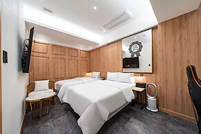 Hotel Insta Suwon