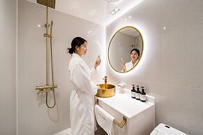 Insta Hotel - Main Branch