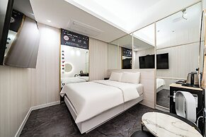 Insta Hotel - Main Branch