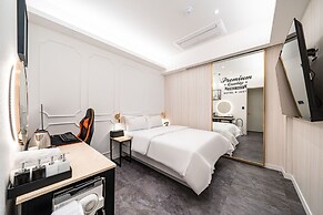 Hotel Insta Suwon