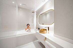 Insta Hotel - Main Branch