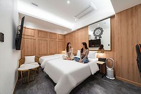 Insta Hotel - Main Branch