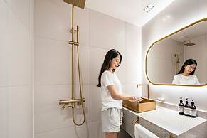 Insta Hotel - Main Branch
