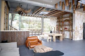 Qinhuang.tingquanshanju