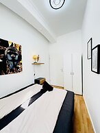 10BR Apt for Groups 8Min to Rathausplatz