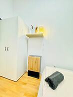 10BR Apt for Groups 8Min to Rathausplatz