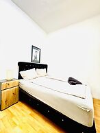 10BR Apt for Groups 8Min to Rathausplatz