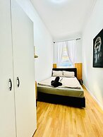 10BR Apt for Groups 8Min to Rathausplatz