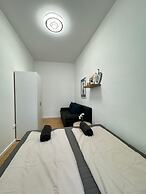 10BR Apt for Groups 8Min to Rathausplatz