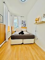 10BR Apt for Groups 8Min to Rathausplatz