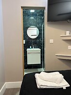 Paragraph Palmers Green