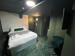 Paragraph Palmers Green