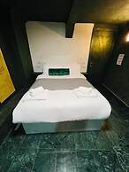 Paragraph Palmers Green