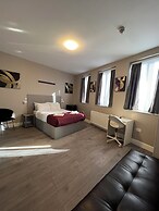 Paragraph Palmers Green