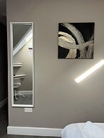 Paragraph Palmers Green