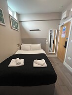 Paragraph Palmers Green