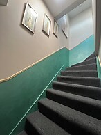 Paragraph Palmers Green