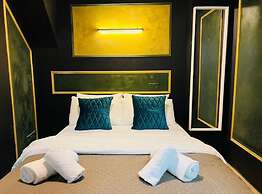 Paragraph Palmers Green