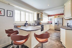 Host Stay Chestnut Close