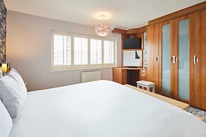 Host Stay Chestnut Close