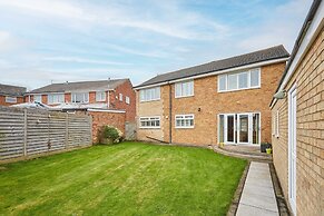 Host Stay Chestnut Close