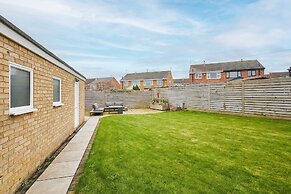 Host Stay Chestnut Close