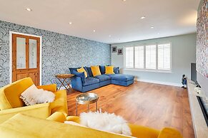 Host Stay Chestnut Close