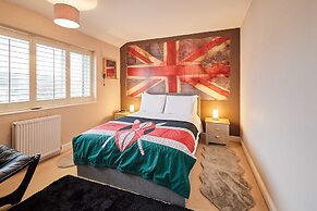 Host Stay Chestnut Close