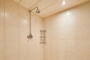 Host Stay Chestnut Close