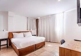 Briaa Hotel