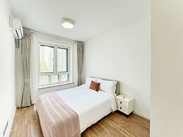 Tyms 3BR 2BA Apt Near Stadium Line 1 4