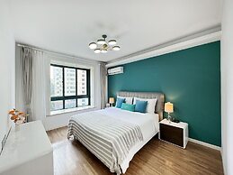 Tyms 3BR 2BA Apt Near Stadium Line 1 4