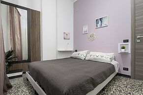 ROSA HOMES - THE RED