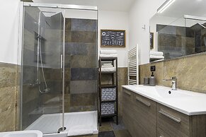 ROSA HOMES - THE RED