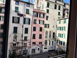 ROSA HOMES - THE RED