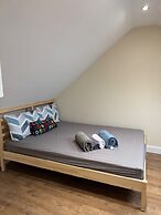 1 Bed Flat - Sleeps 3 - Parking - Wifi