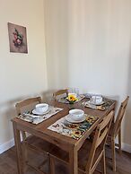 1 Bed Flat - Sleeps 3 - Parking - Wifi