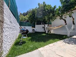 The Garden House in Paradisi