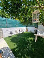 The Garden House in Paradisi