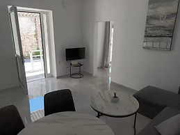 The Sun House in Paradisi