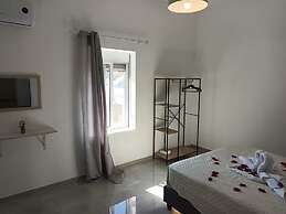 The Sun House in Paradisi