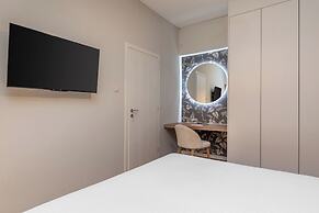 The Beehive Apartments