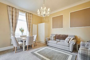 Host Stay 3 Metropole Towers