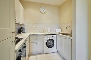 Host Stay 3 Metropole Towers