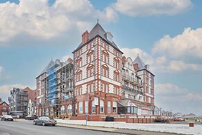 Host Stay 3 Metropole Towers