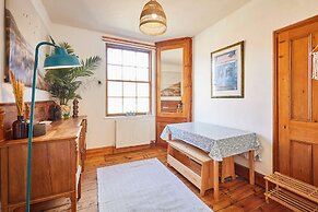 Host Stay Gray Street